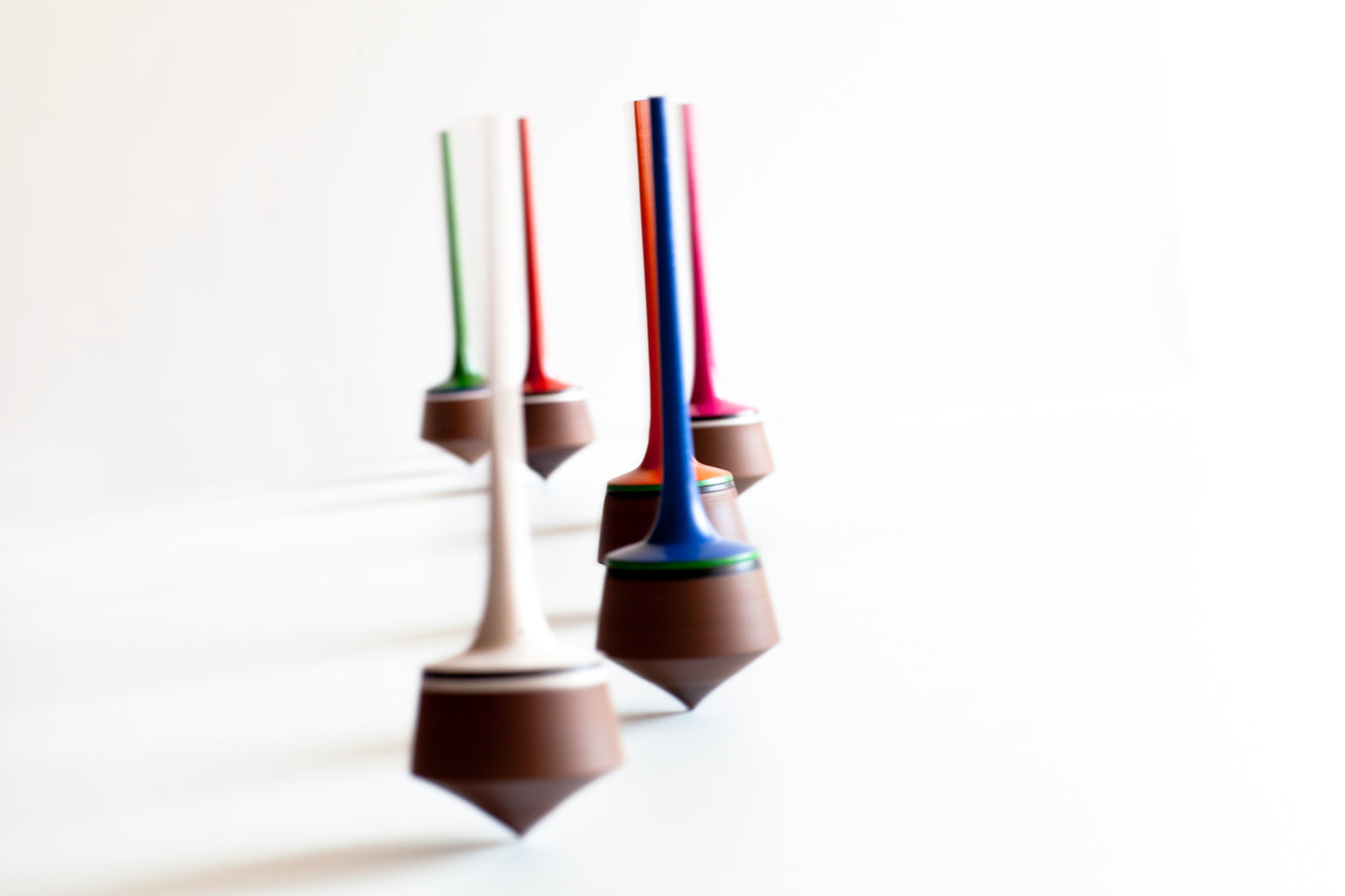 Pumbeeri Spinning Tops
