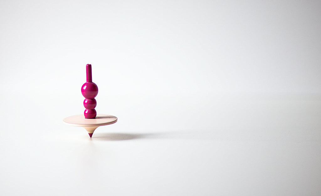 lato - wood spinning tops