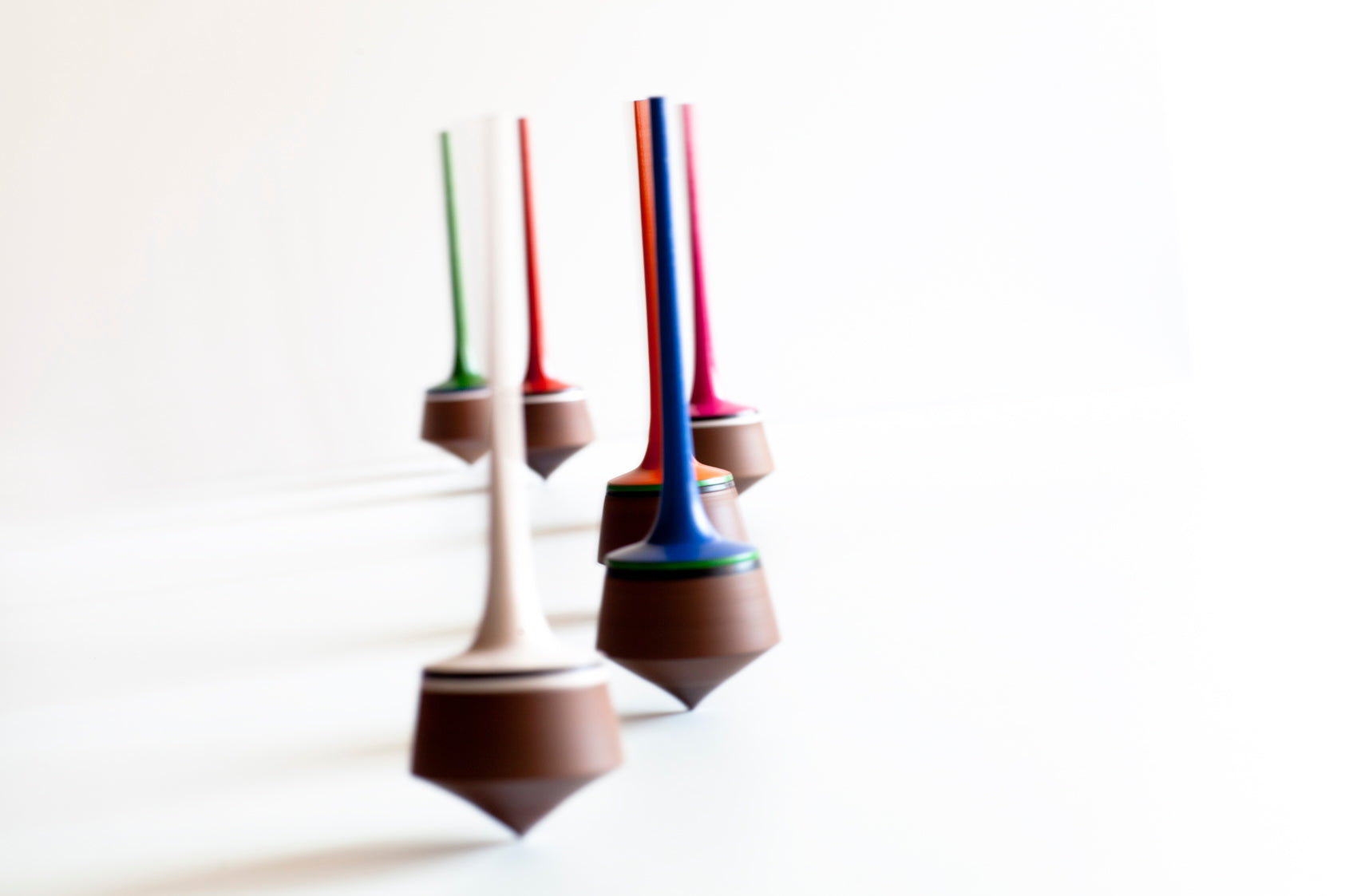 Pumbeeri Spinning Tops